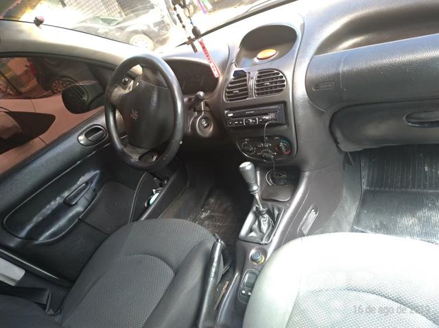 Peugeot 206 1.0 16 válvulas - Foto 6