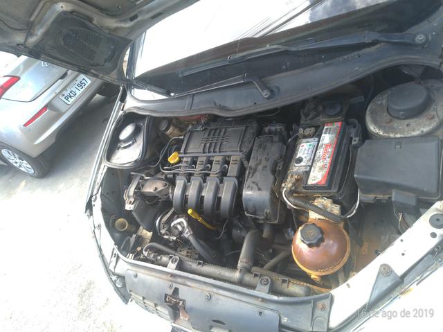 Peugeot 206 1.0 16 válvulas - Foto 12