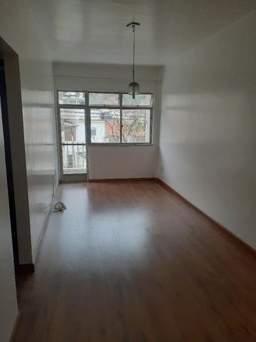Apartamento de Frente em Irajá, 03 Dormitórios, Varanda, Garagem etc