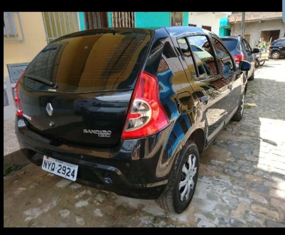 Renault sanderos - Foto 2