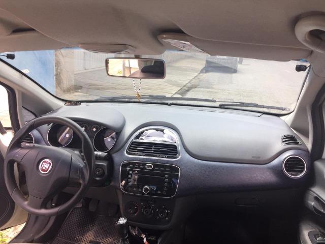 Fiat Punto 2013 1.4 Branco, completo com rodas 18 novas - Foto 9