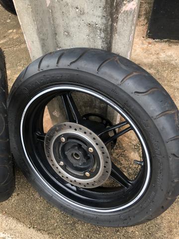 Roda e pneu da CB300 completa - Foto 4