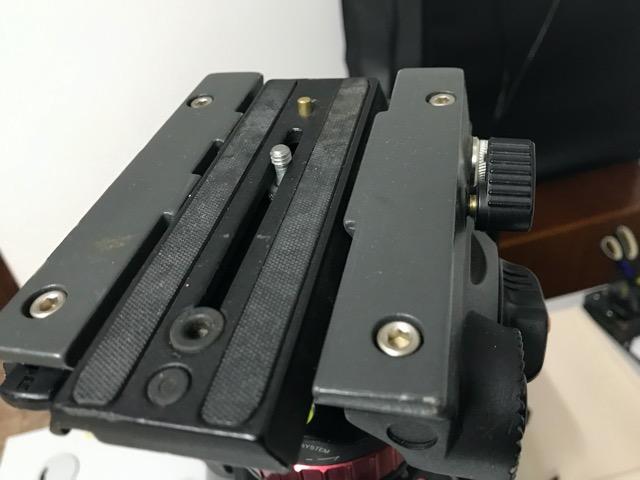 Tripé e cabeça hidráulica Manfrotto MVT502AM e MVH502A - Foto 5
