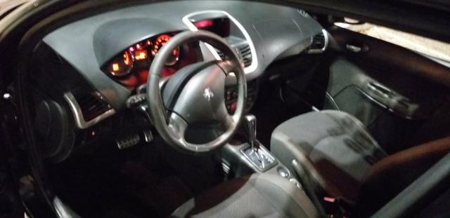 Peugeot 207 Passion (sedan) 1.6 Flex 16v 2010 - Foto 9
