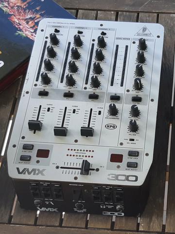Mixer Behringer VMX 300