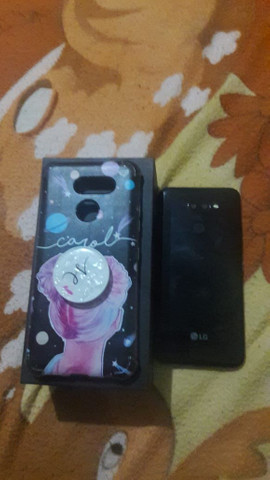 Celular conservado apenas com três meses de uso completo
