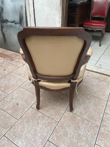 Cadeira estilo Luis XV em Imbuia - Foto 2