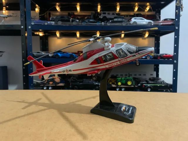 Miniatura helicóptero Agusta A109 1/43 - Hobbies e coleções
