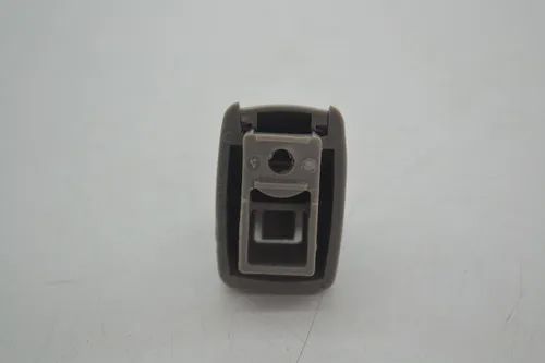 Presilha Suporte Quebra Sol Chevrolet Montana 2019 Original - Foto 5