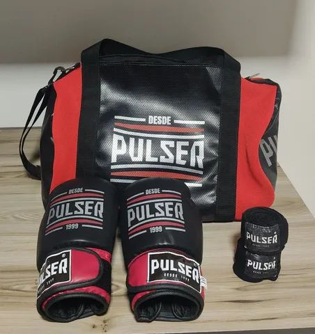 Kit Luvas e bolsa muay thai
