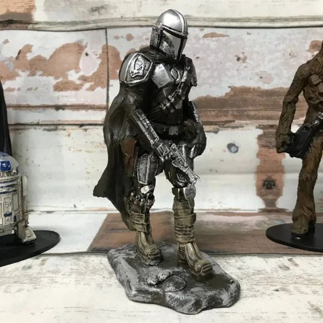 Boneco Madalorian da Saga Star Wars Miniatura em Resina - Foto 5