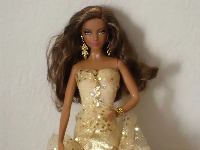 Barbie Collector 50th Anniversary 2008 Negra Rara.  Sem caixa. - Foto 2