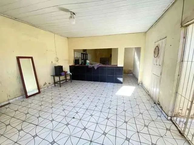 Vendo casa em na estrutural