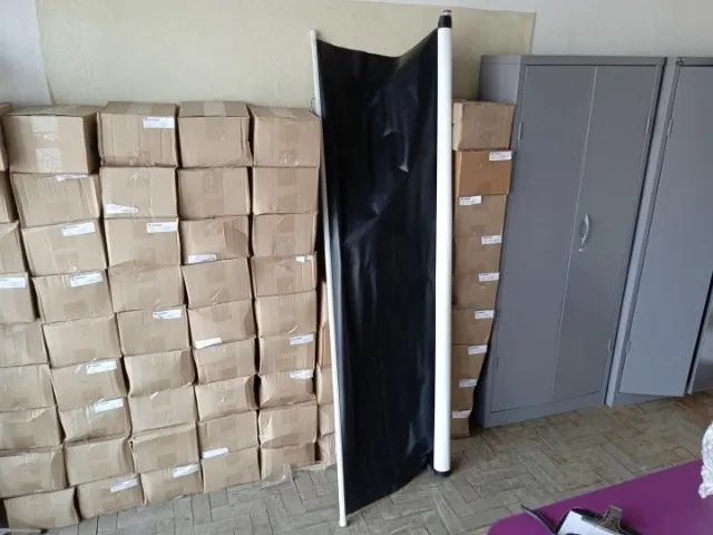 Tela p/ projetor Preto - Foto 3