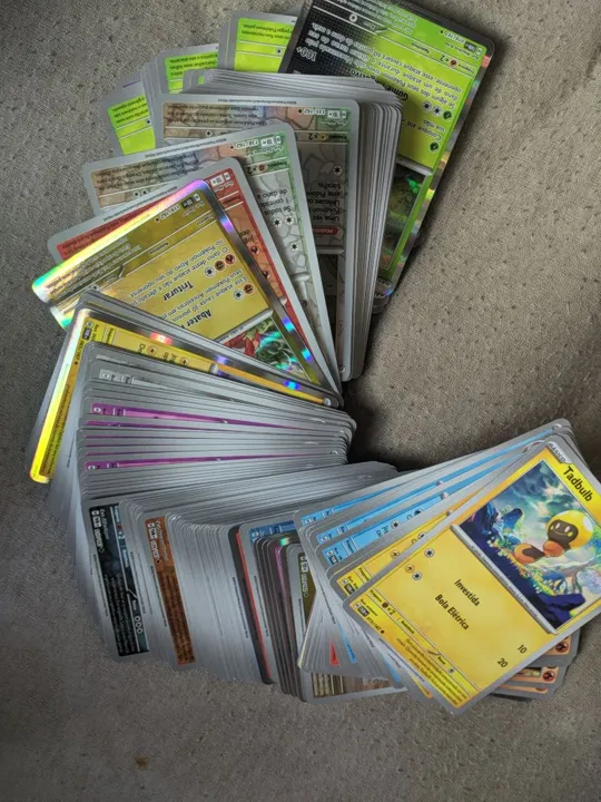 Kit de 90 cartas Pokemon Originais