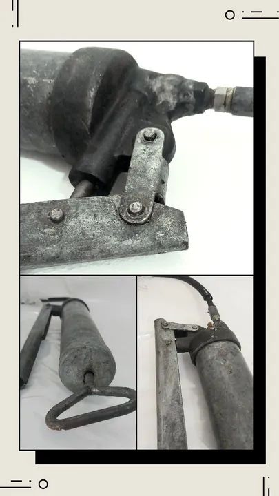 Antiga Bomba Manual para Aplicação de Graxa, com extensor de borracha  flexível e bico  - Foto 2
