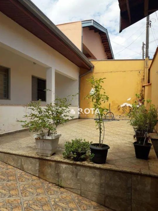 casa térrea com 3 quartos (1 suíte) próximo ao Vila Flora Sumaré.