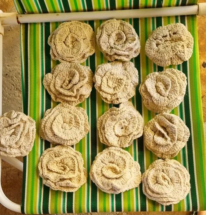 Flores de Crochê - Decoração e Artesanato - Foto 4