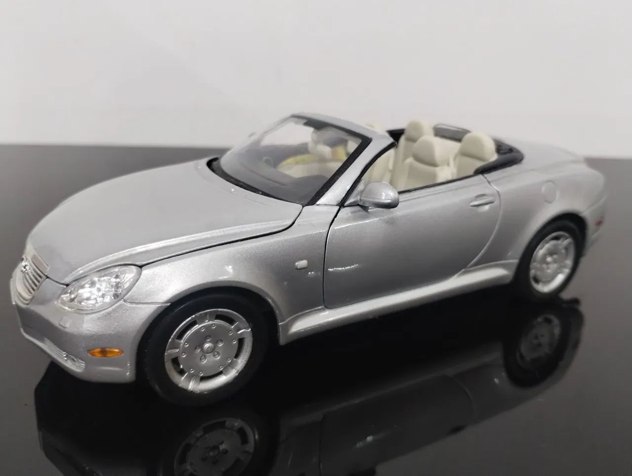 Miniatura Lexus sc430 welly 1:24 raridade 