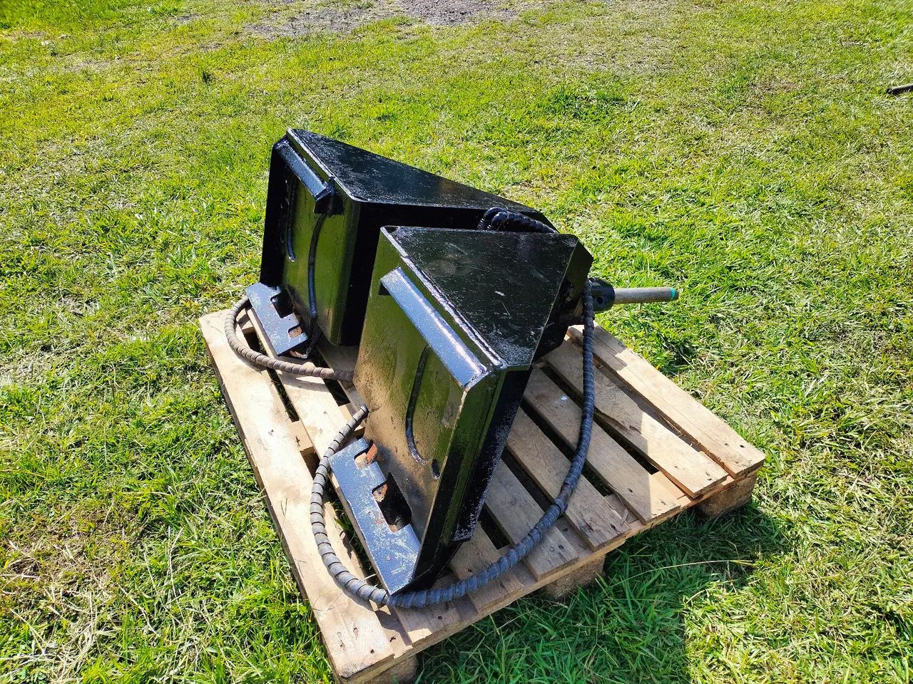 Implemento rompedor para mini carregadeira (bobcat)  - Foto 5