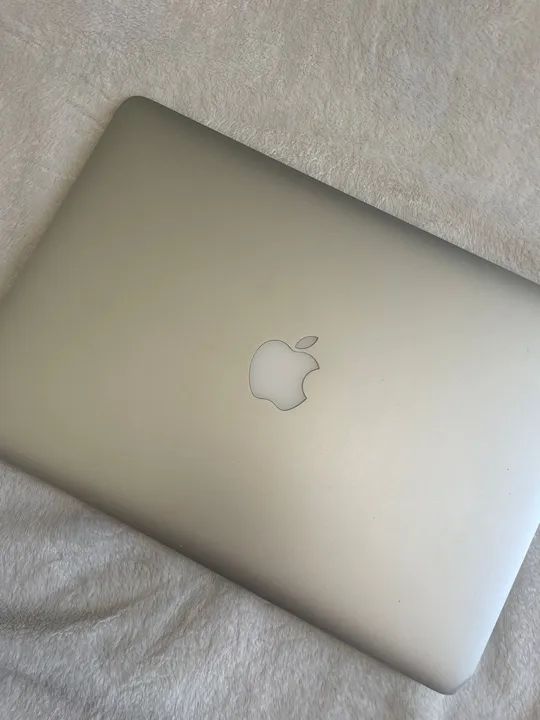MacBook Air 13 polegadas - Early 2015 - 8GB RAM - Intel Core i5