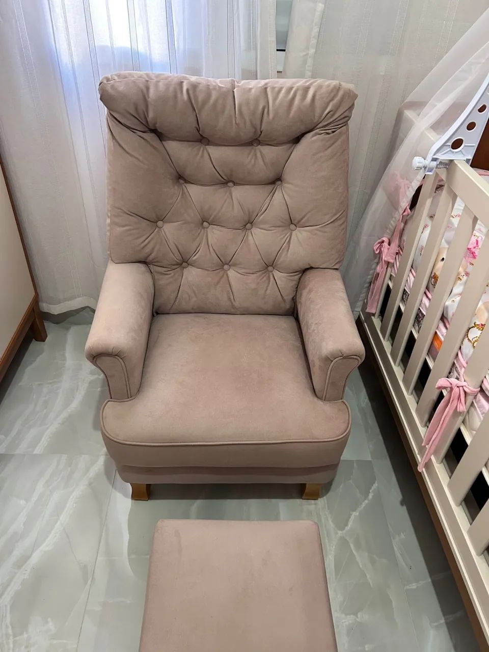 Poltrona de amamentação 64317064246402122