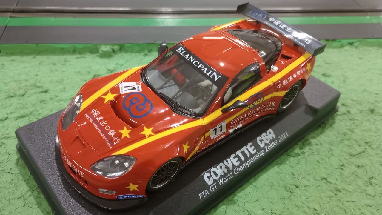 Carro de autorama Corvette C6R FIA GT