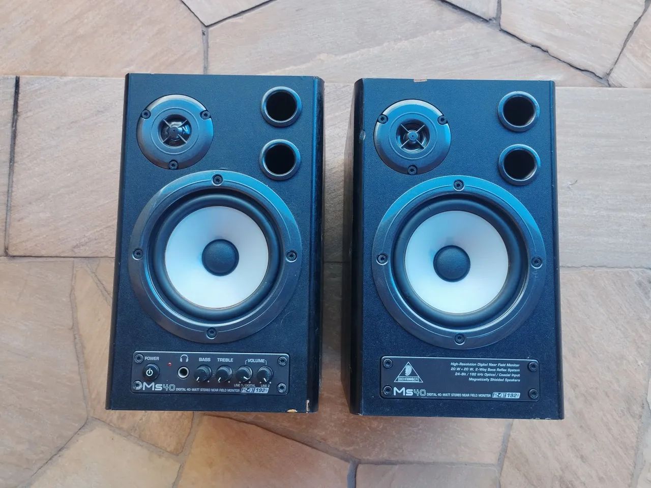 Monitor de Estúdio Behringer MS40  - Foto 4