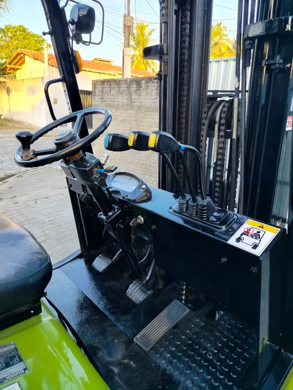 Empilhadeira clark - Foto 4