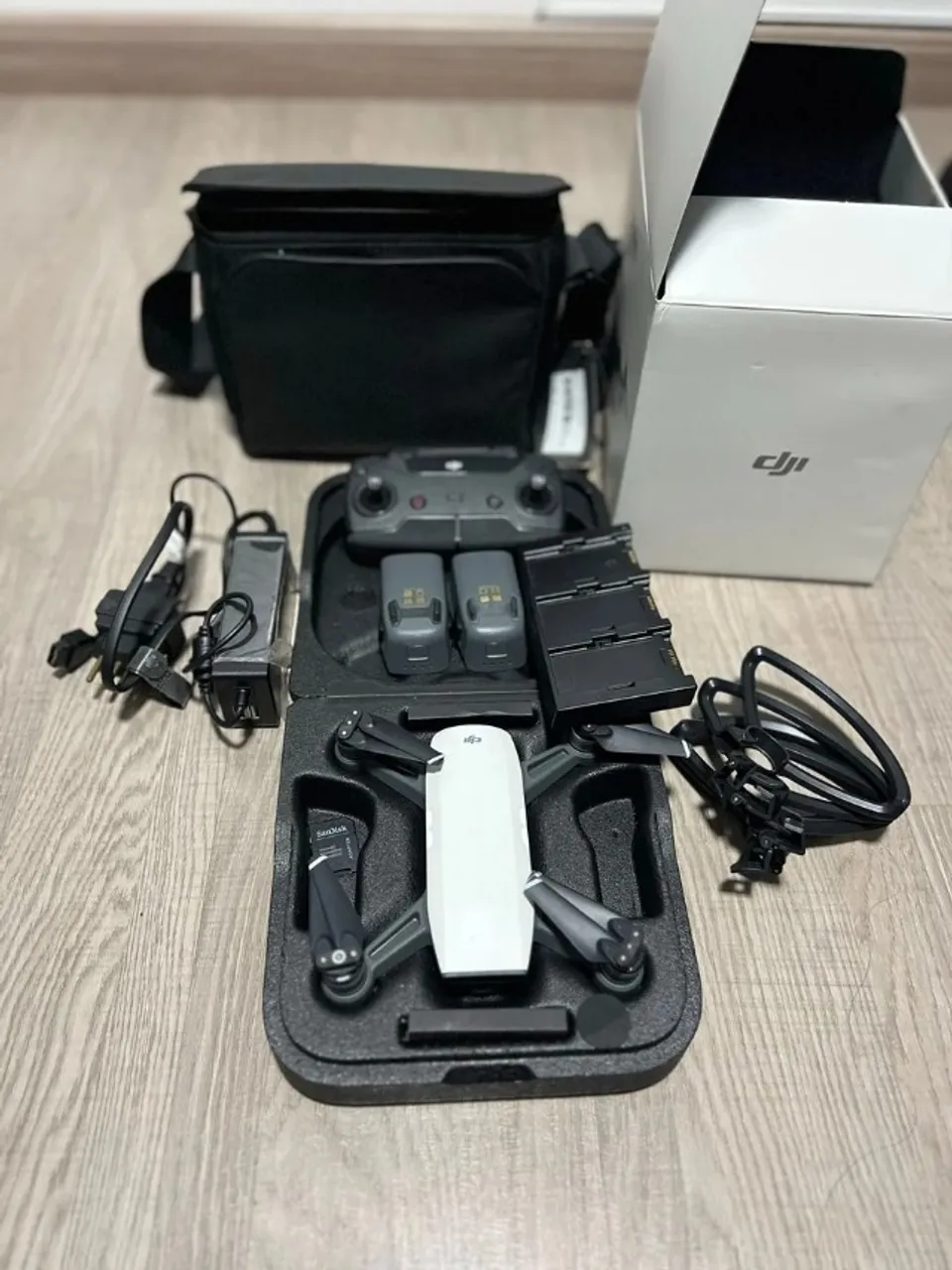 DRONE DJI SPARK - FLY MORE COMBO - SUPER NOVO!
