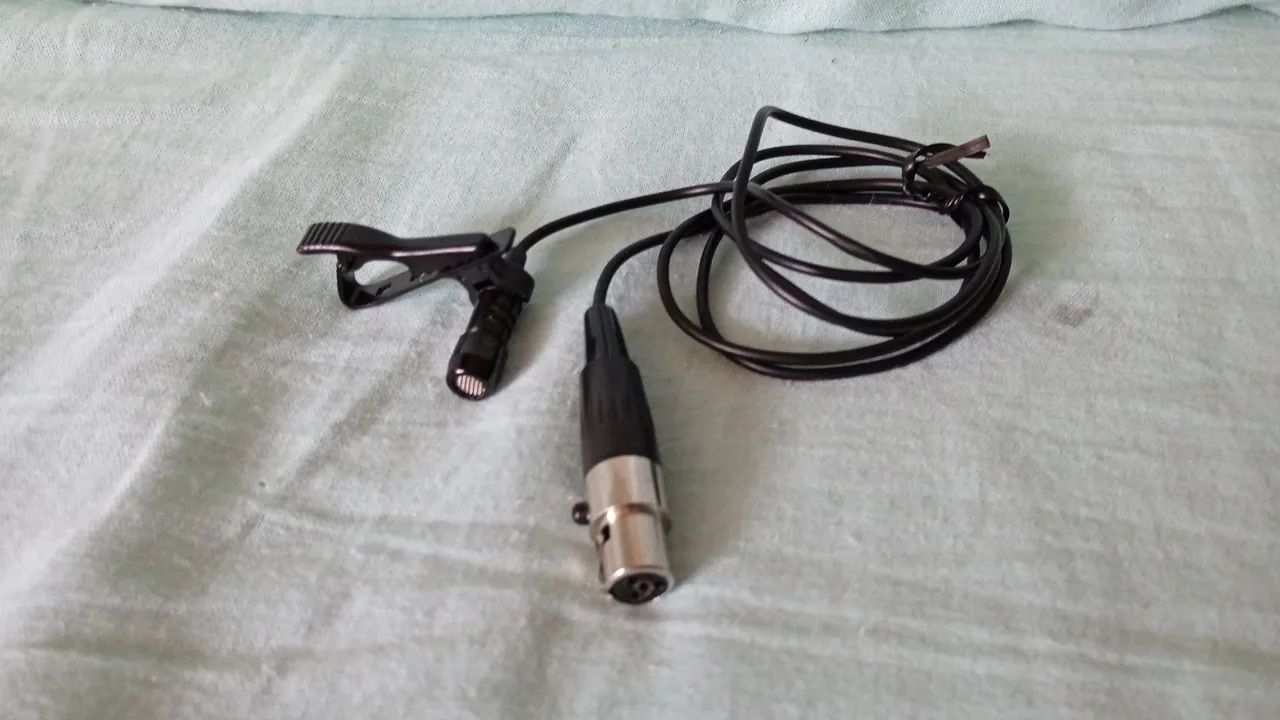 MICROFONE DE FERRO LAPELA