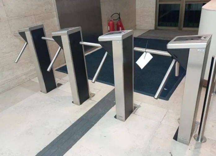 4 catracas wolpac usadas  (valor de cada unidade )