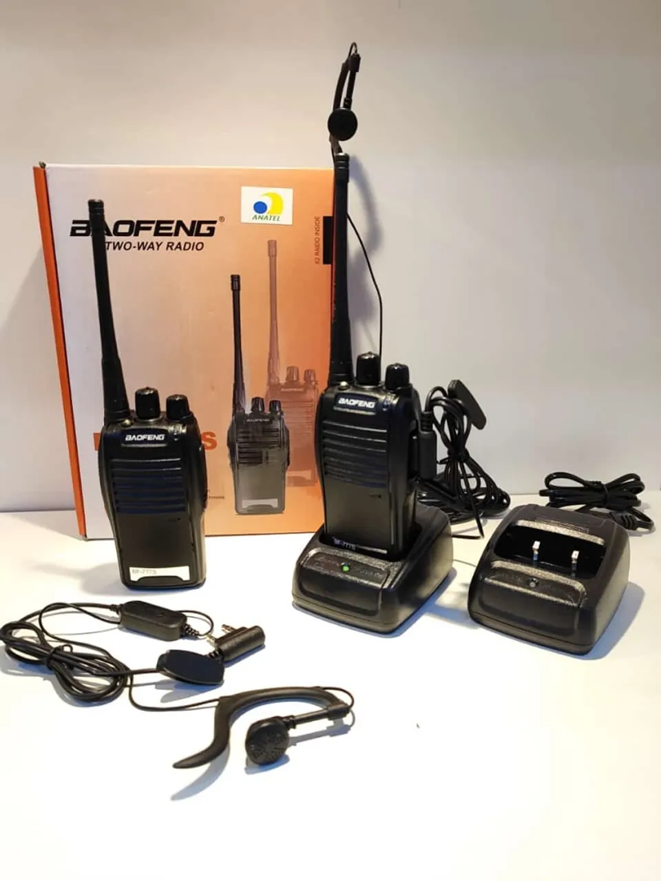 kit de 2 rádios comunicadores Baofeng BF-777S