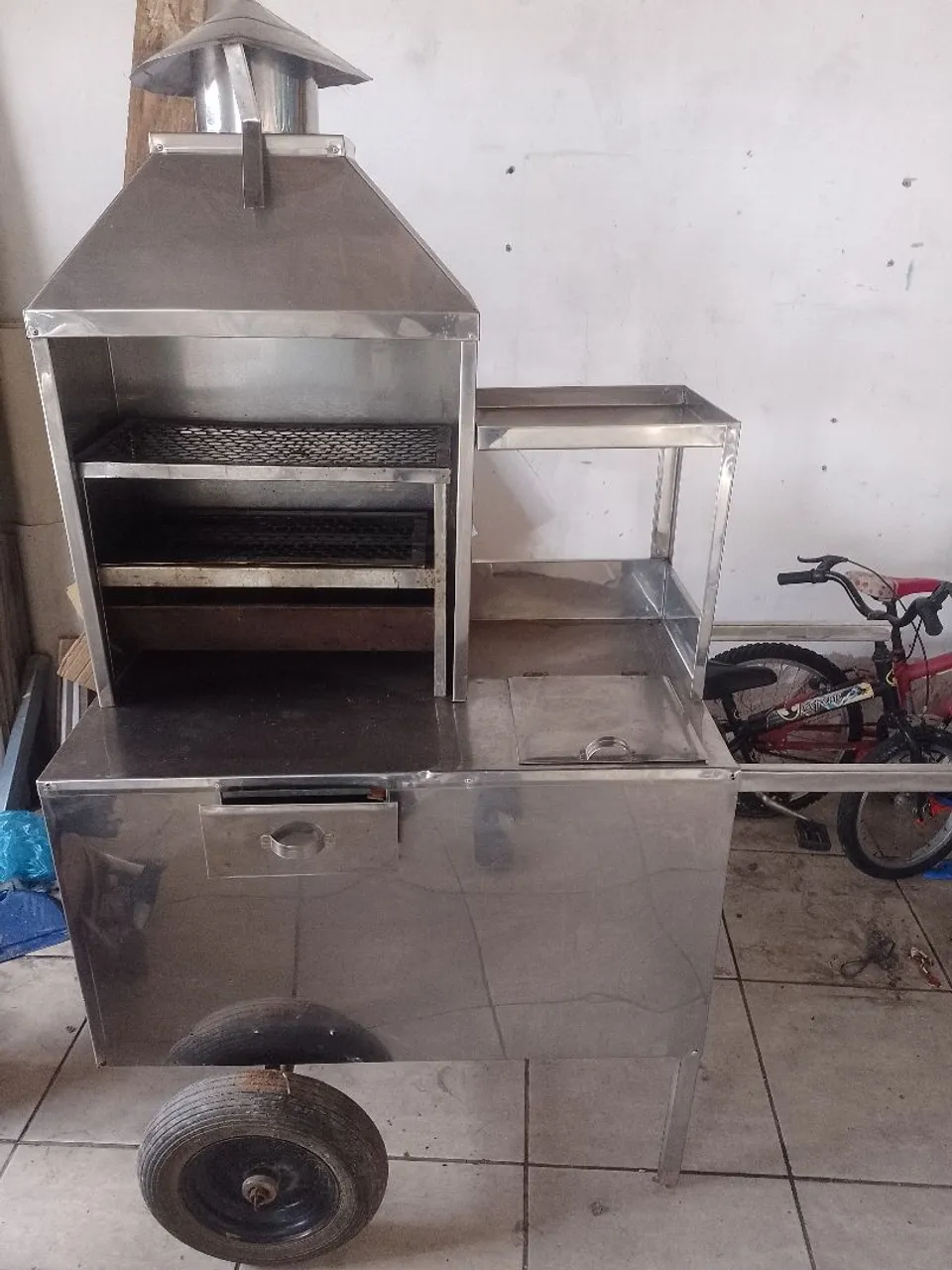 Carrinho de churrasco em aço inox