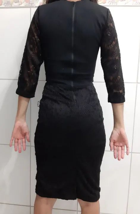 Vestido preto de renda - Foto 2