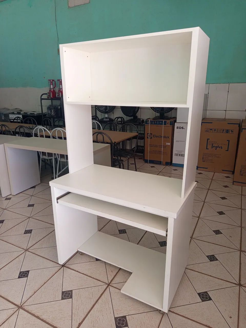 Mesa de computador em mdp branco.  - Foto 4