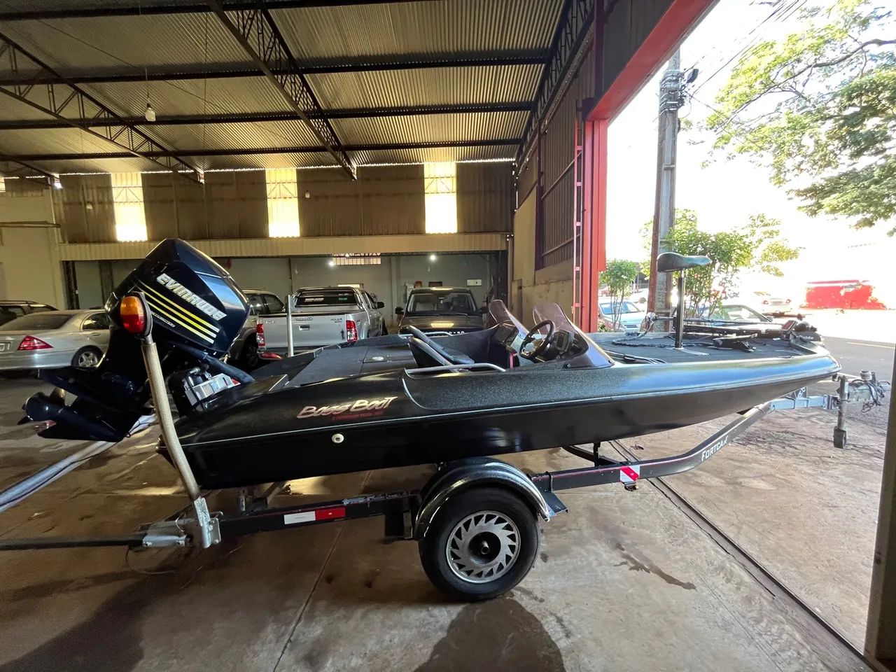 Lancha Bass Boat 2002 motor 175hp  - Foto 9