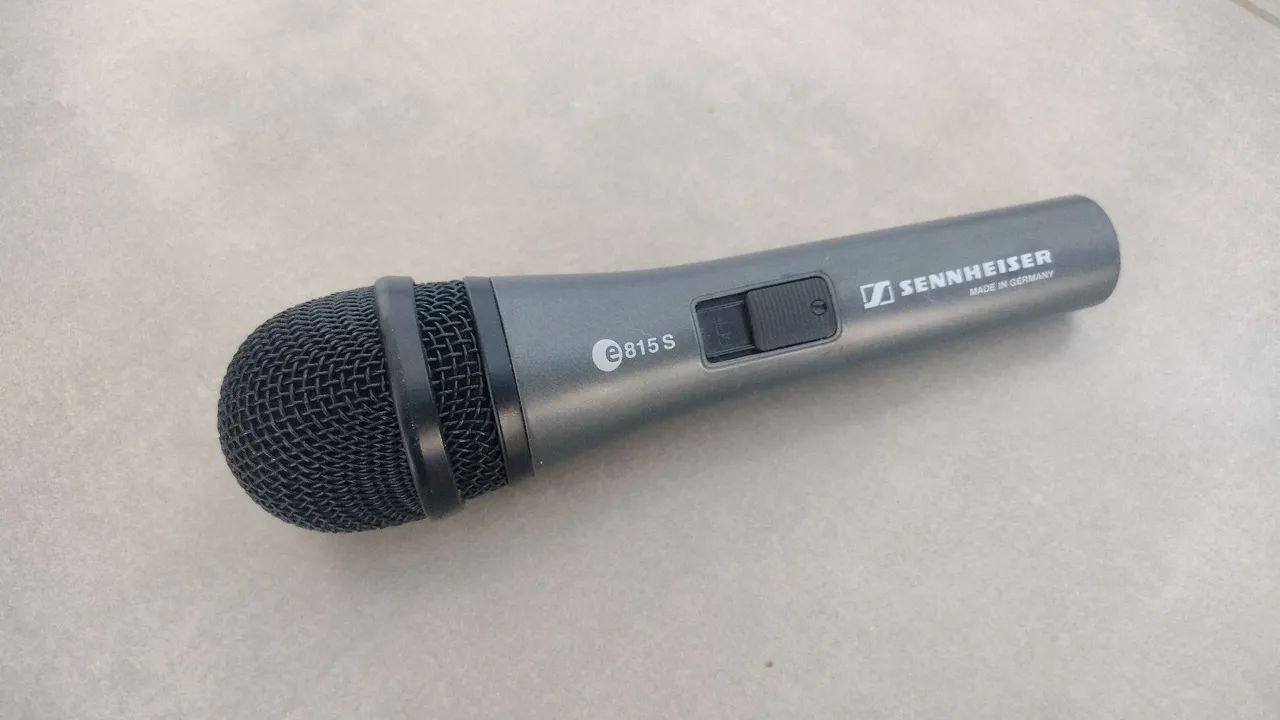 Microfone Sennheiser E825s com cabo de 8m
