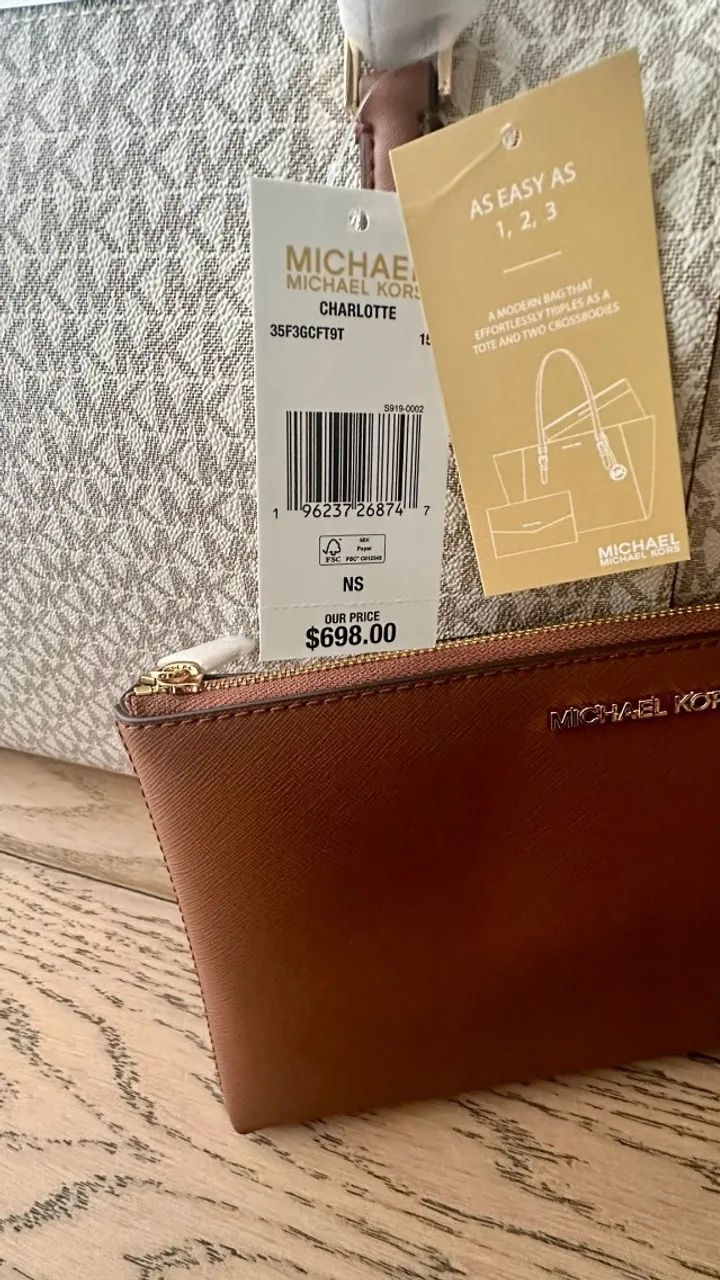 Bolsa Michael Kors Charlotte 3 em 1 - Original | Branca | Logo Dourado - Foto 3