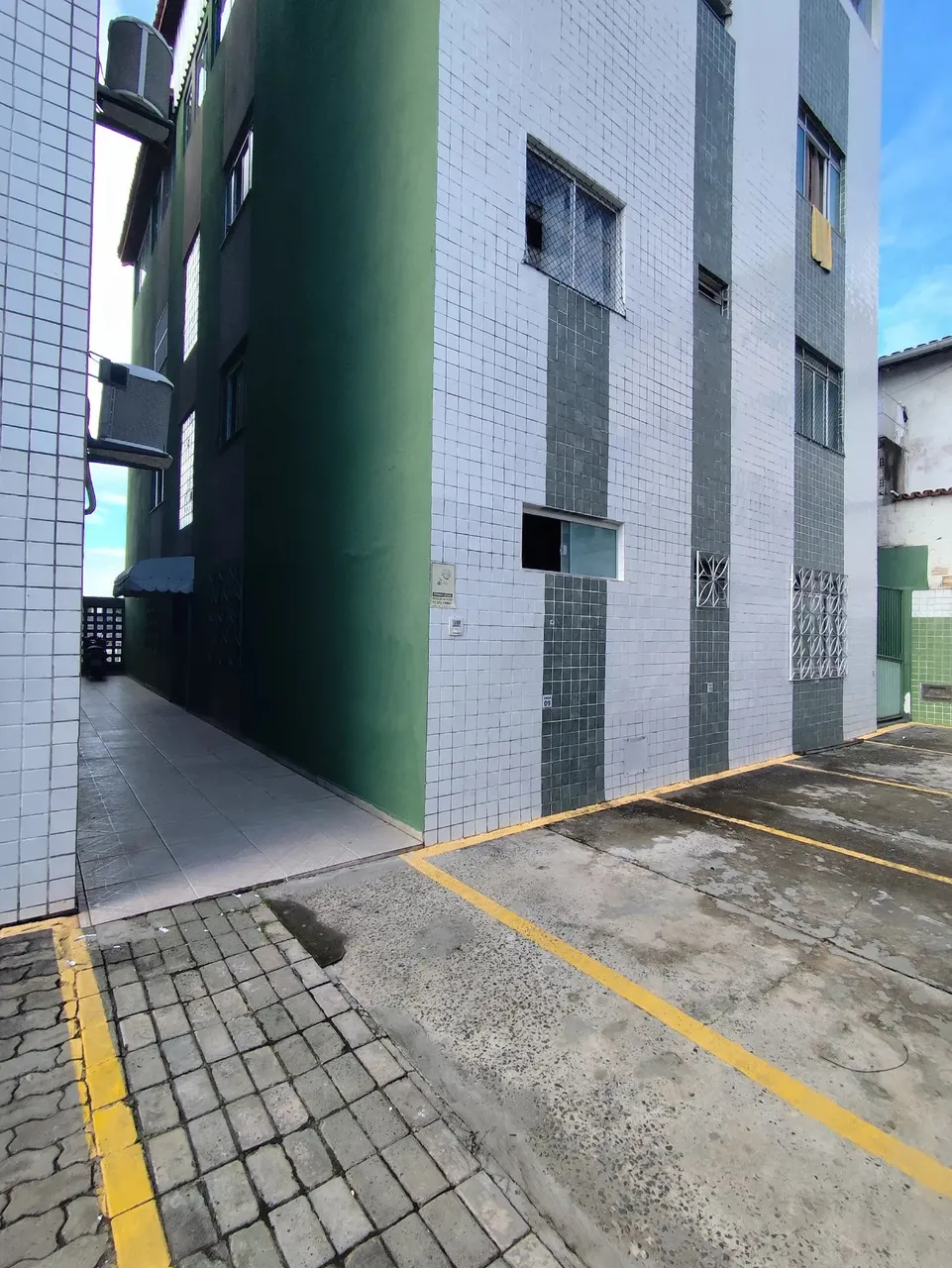 Apartamento no condomínio Alameda das Flores na Mussurunga