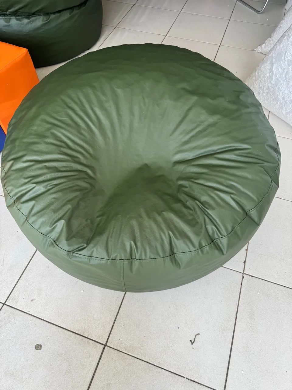 Puff Bolão Verde Olívia 