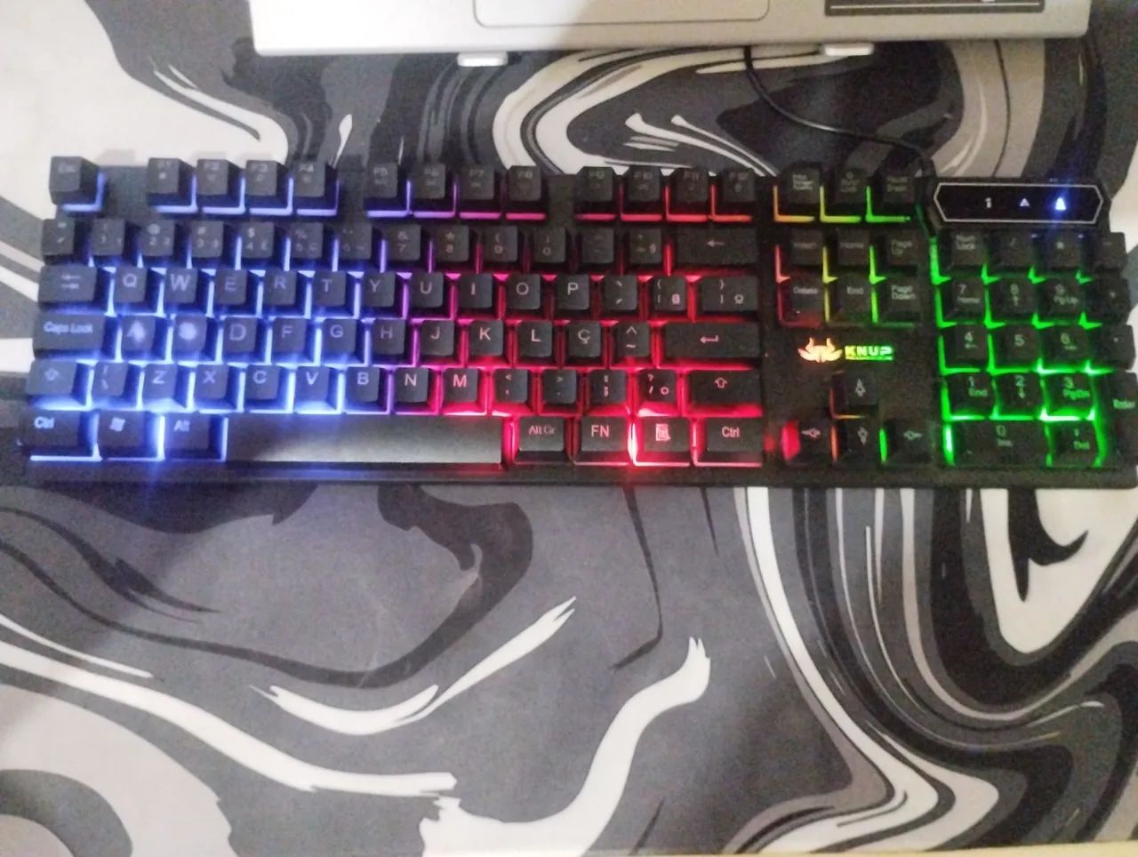 Teclado de membrana64312624991363121