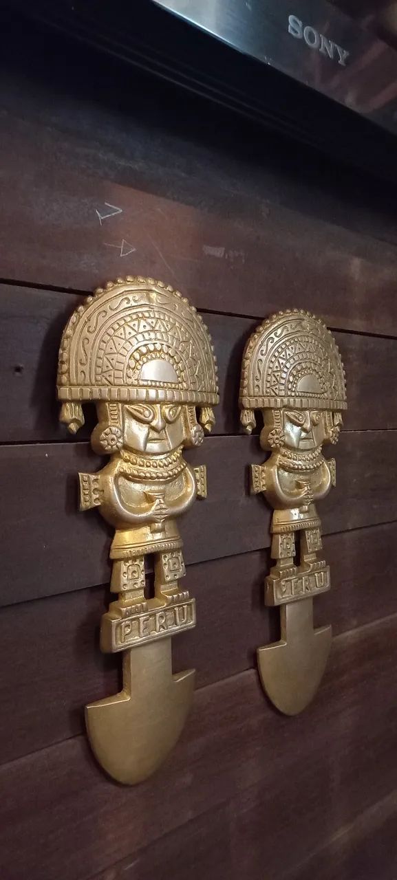 Par de Esculturas em bronze maciço  - Peru - Foto 3
