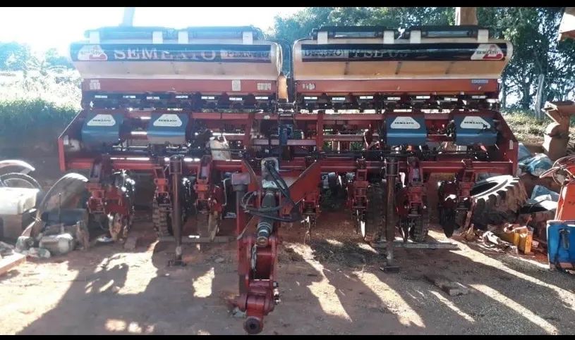 Colheitadeira New Holland TC 57 e Plantadeira Semeato  - Foto 3