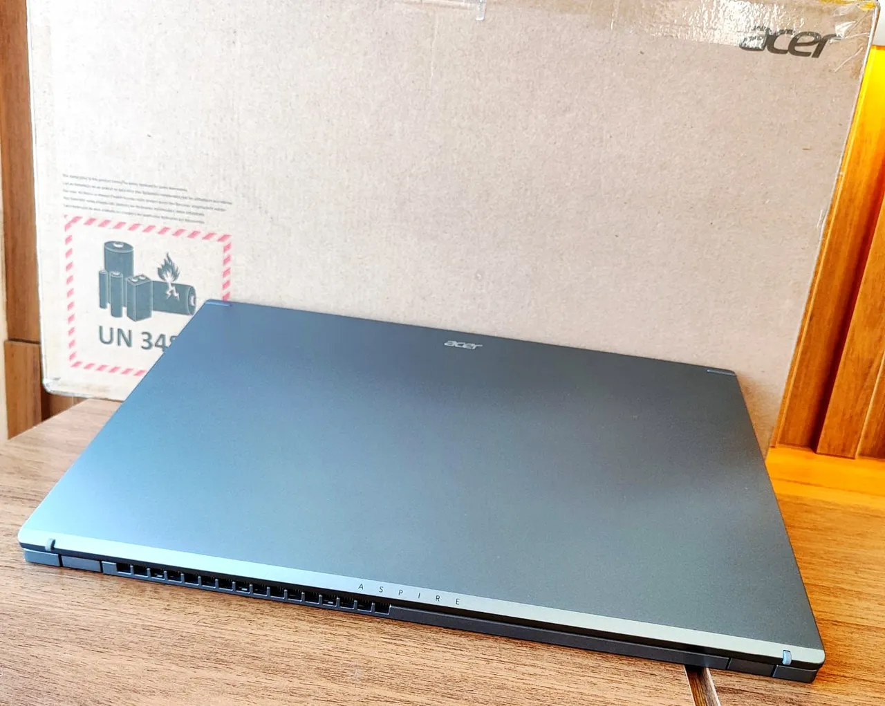 Notebook Acer Aspire - estado de novo