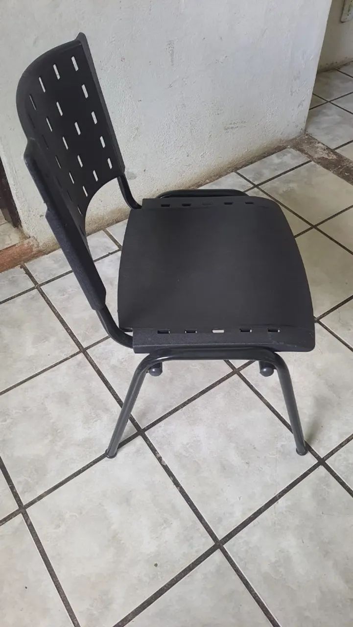 Jogos de mesa com 4 cadeiras , super resistentes, barato - Foto 2