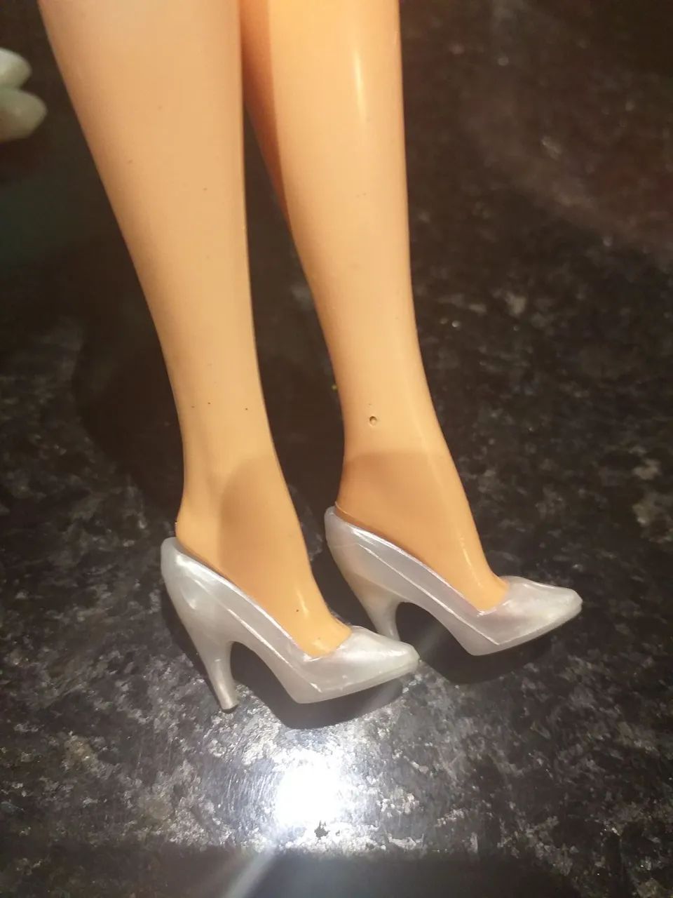 Barbie kit 2 pares Scarpins saltos Mattel originais  - Foto 2