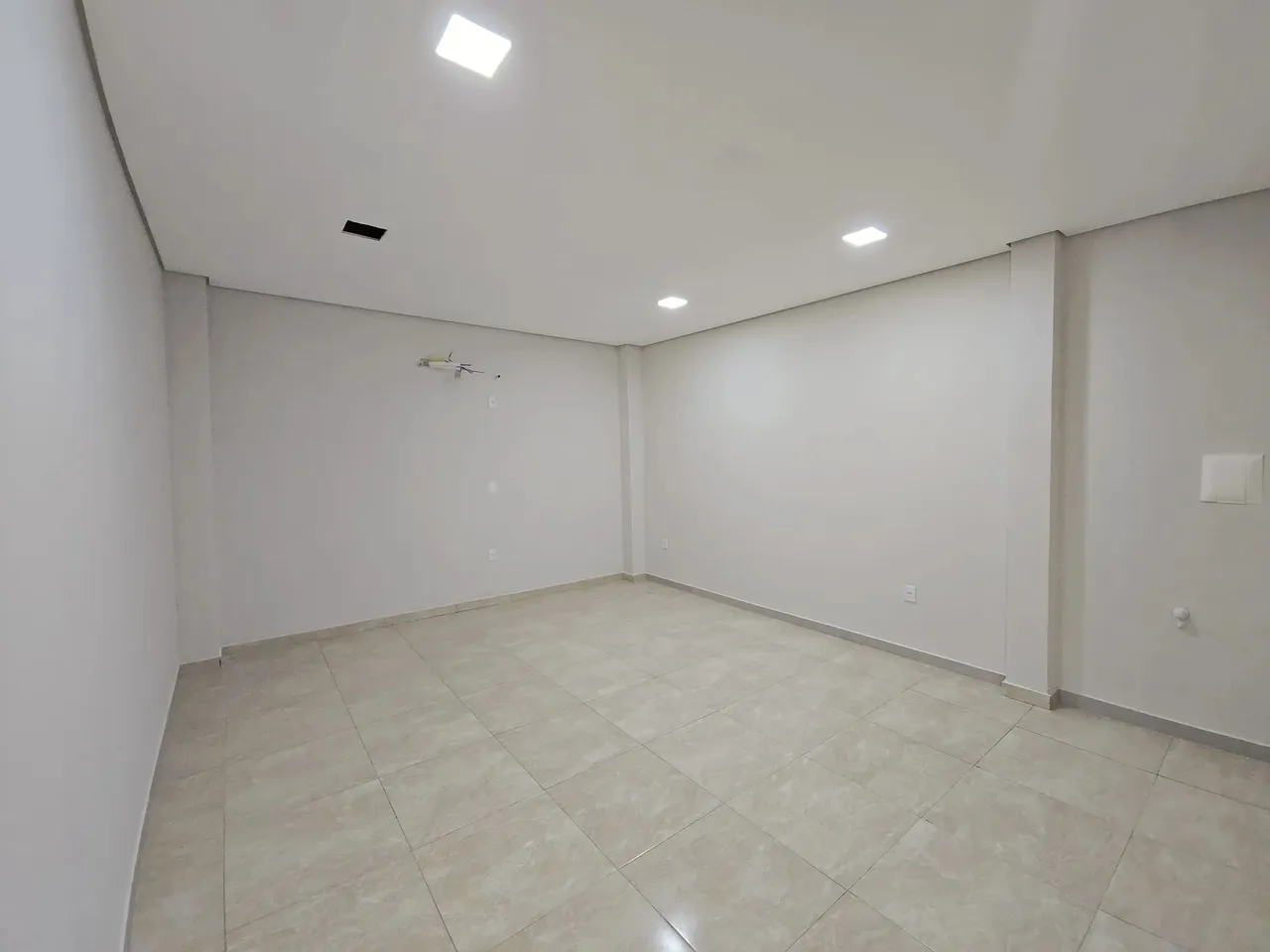 Salas Comerciais para alugar por R$ 1.300/mês - Centro - Porto Velho/RO