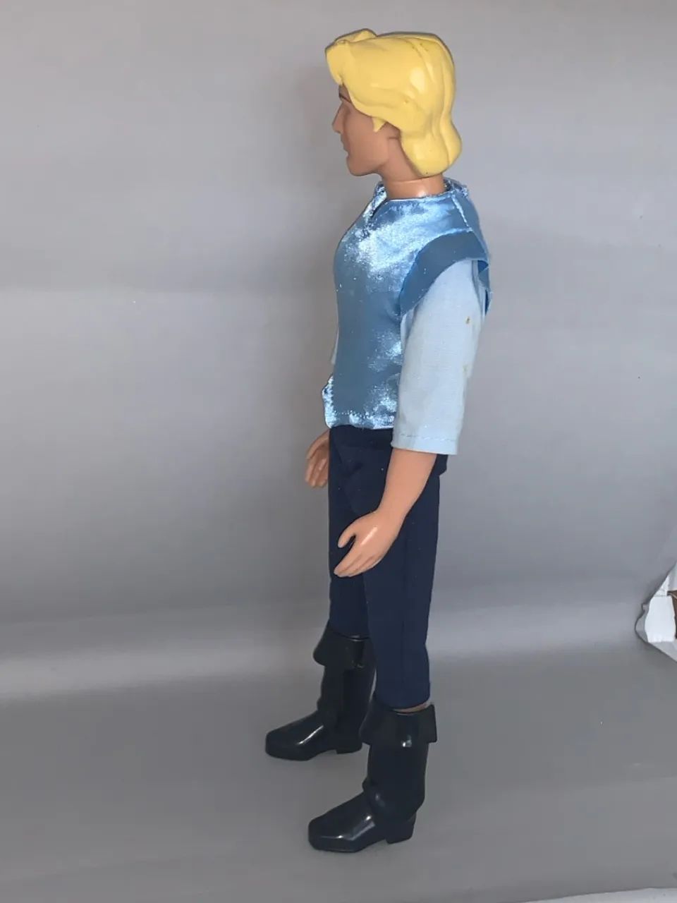 Boneco Barbie Ken Jonh Smith (Pocahontas) original Disney Store - Foto 5