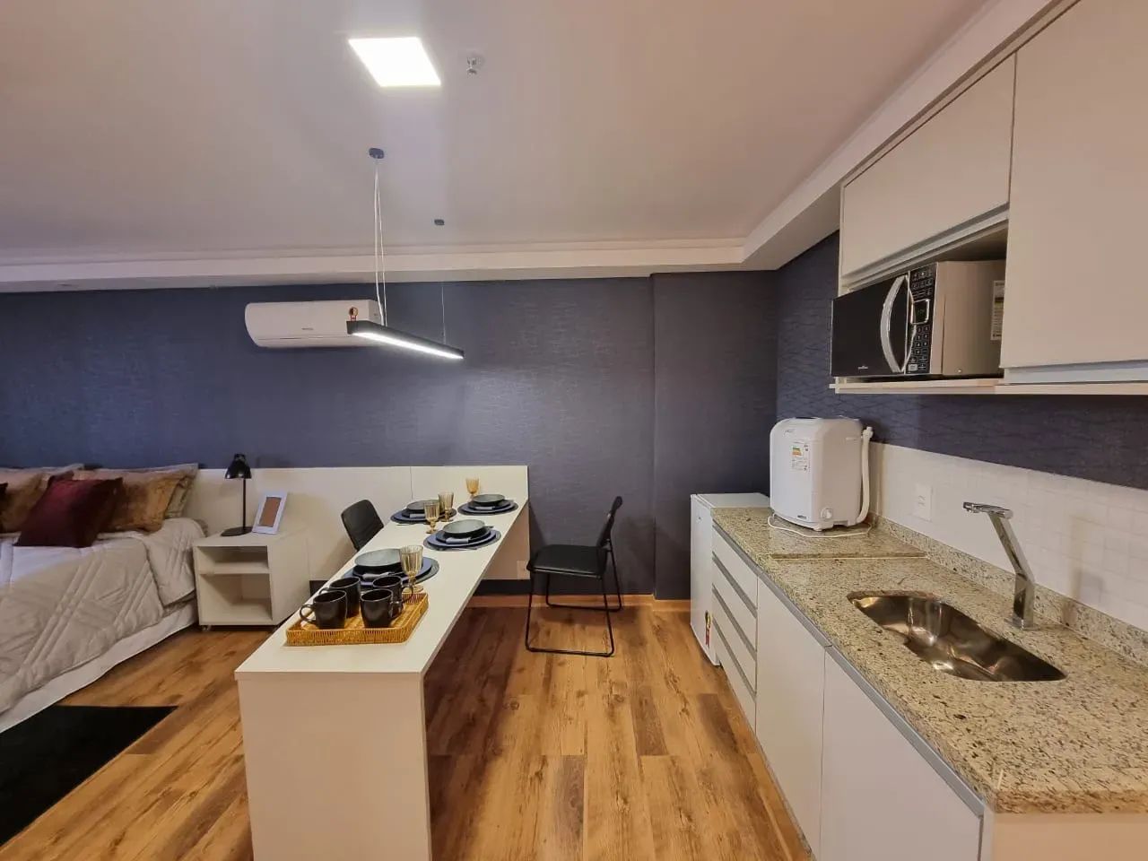 Flat Suíte Confortável com Cama Queen e Cozinha Americana - Foto 5